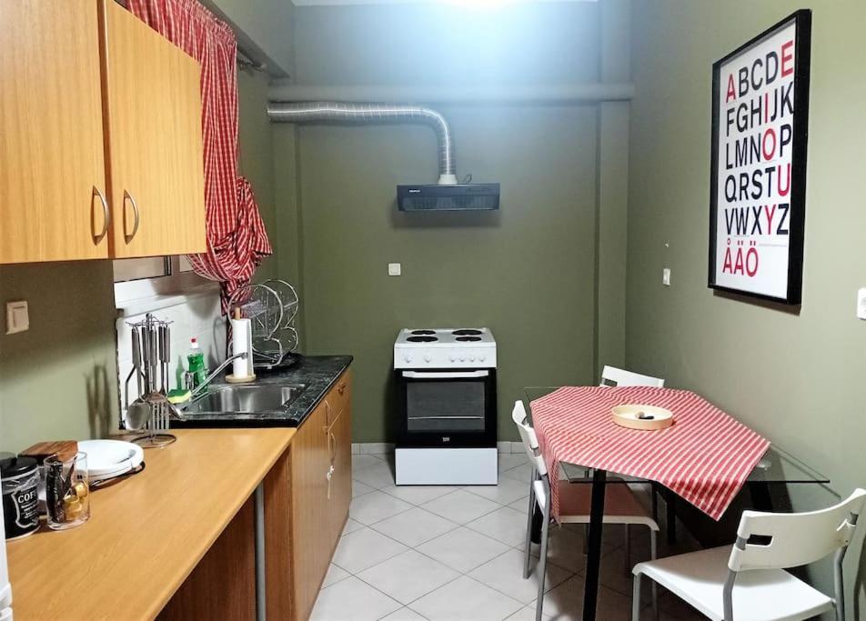 Traveler'S Nest - Central Apartment Tripoli Exterior foto